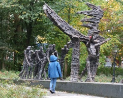 SLAVERNIJ MONUMENT